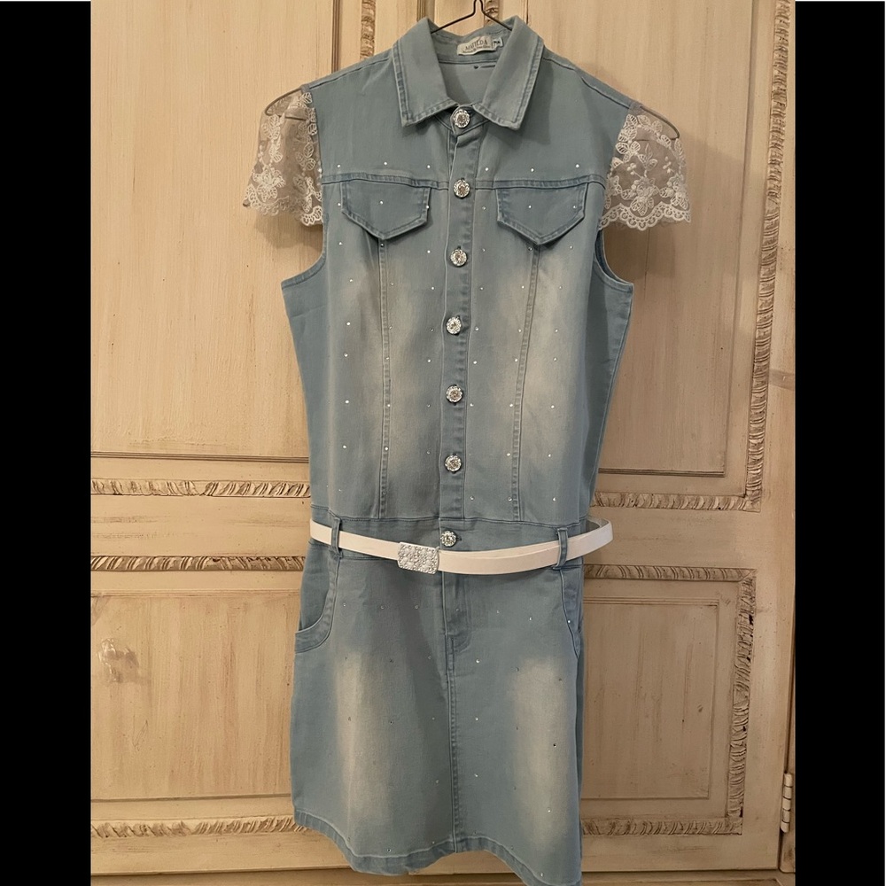 Girl’s Denim Romper Size Small🎉